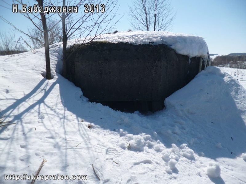 Отбитая у наста амбразура