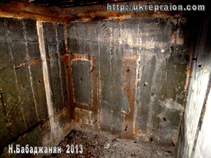 048_leur_podzemnoe_kp_sledy_vnutrennego_oborudovaniya