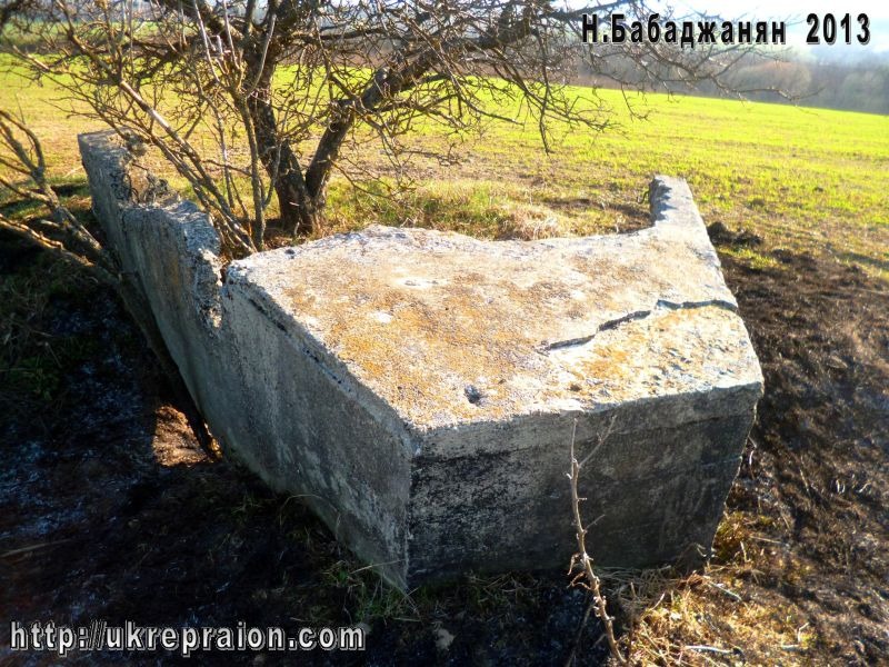 065_leur_ugol_maskety